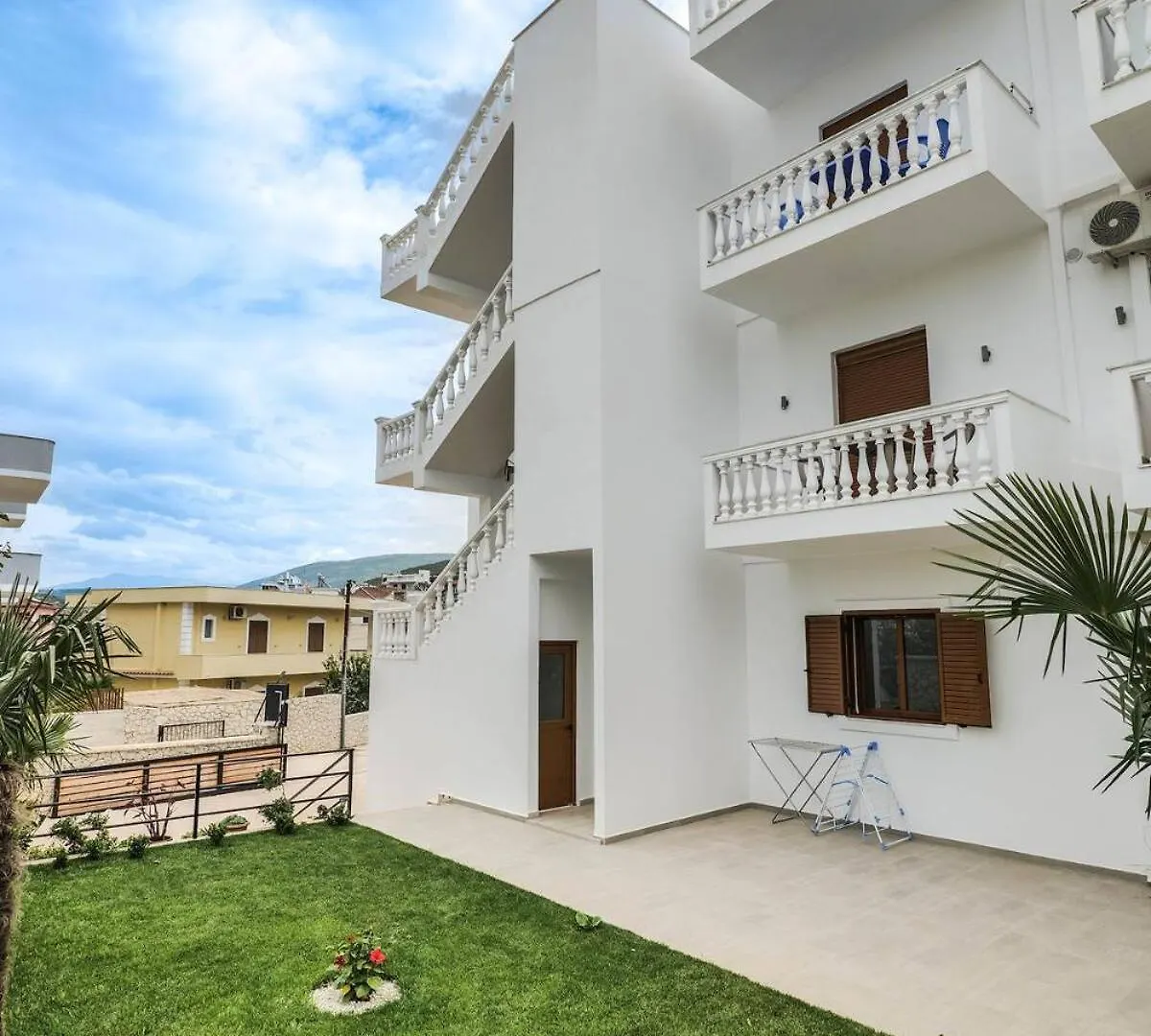 Rosaldo Apartments Ksamil 0*,