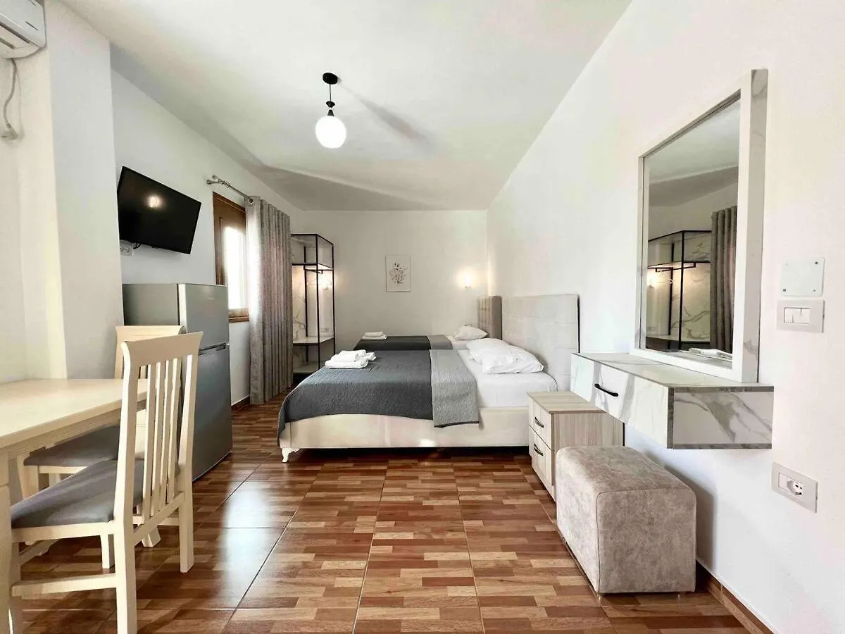 Rosaldo Apartments Ksamil