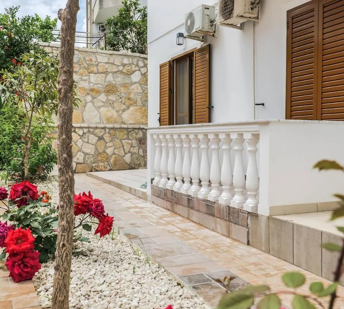 Rosaldo Apartments Ksamil