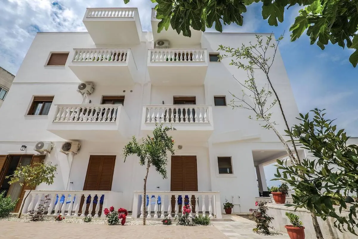 Rosaldo Apartments Ksamil