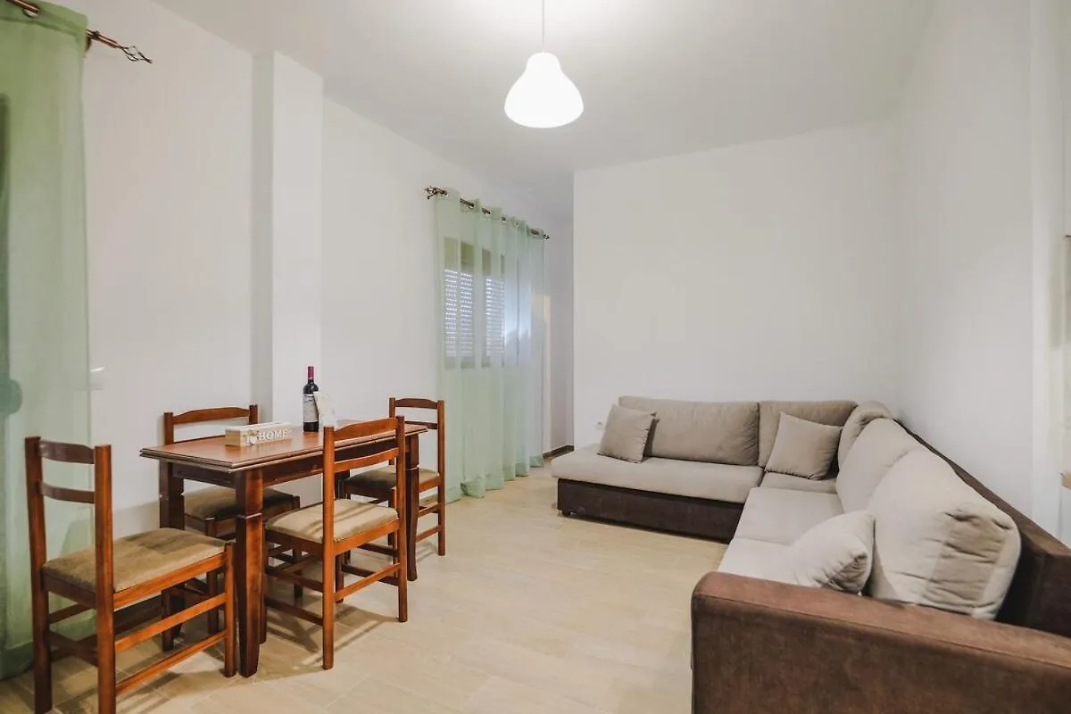 Rose Apartments كساميل