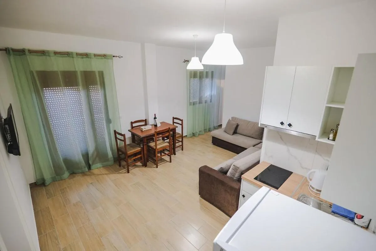 Rose Apartments كساميل 0*,  ألبانيا