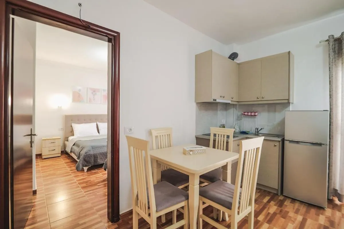 Rose Apartments كساميل ألبانيا