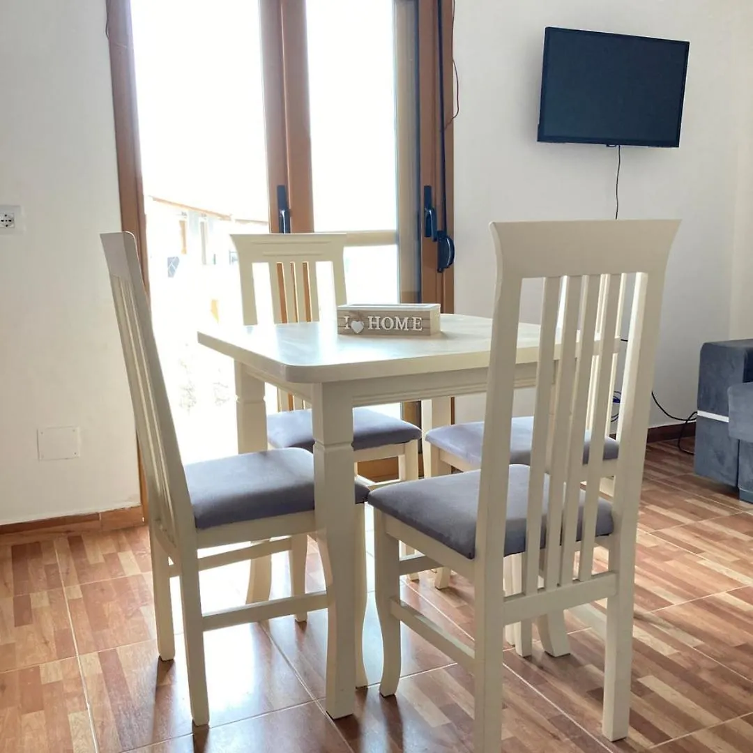 Rose Apartments كساميل 0*,  ألبانيا