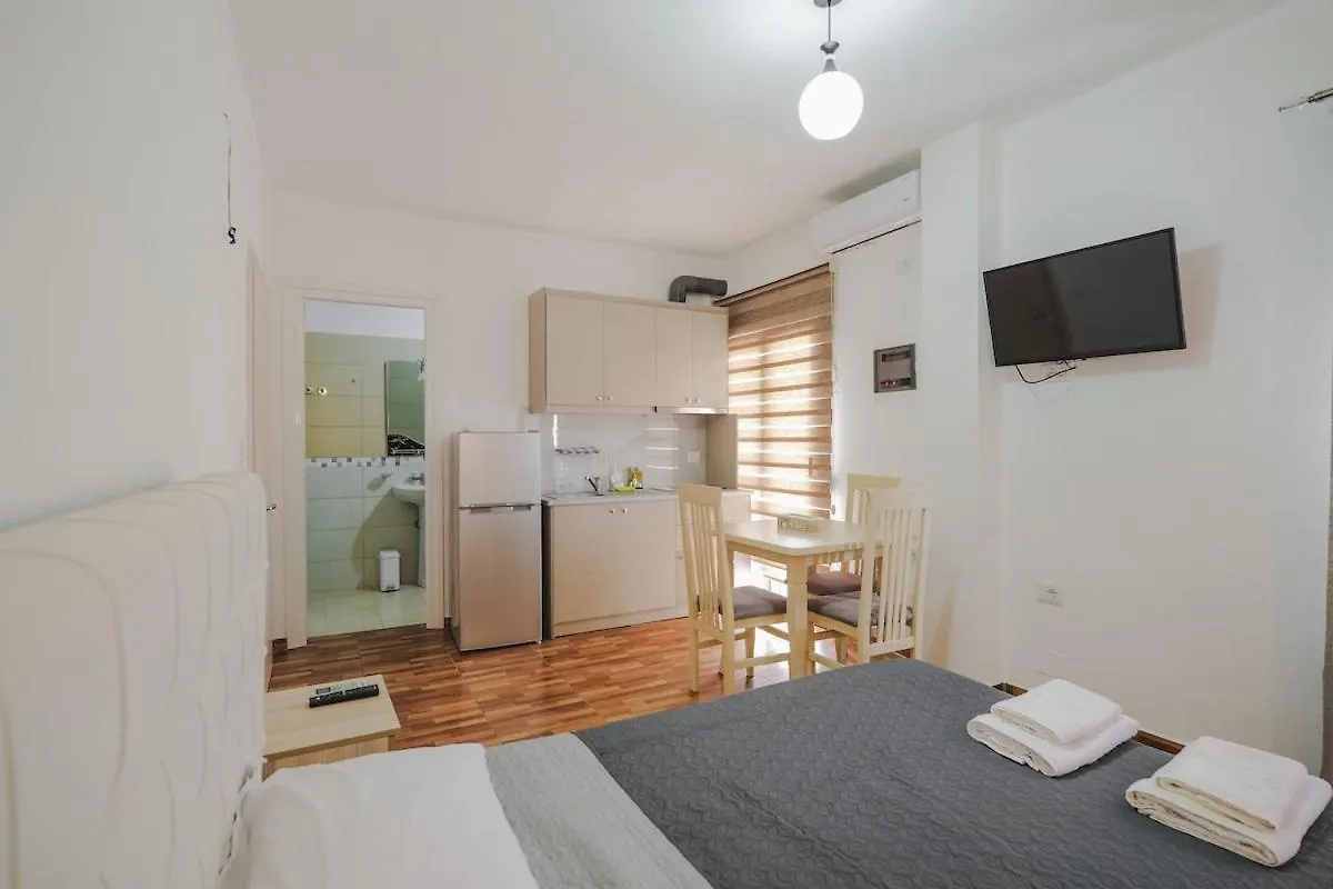 Rose Apartments كساميل ألبانيا