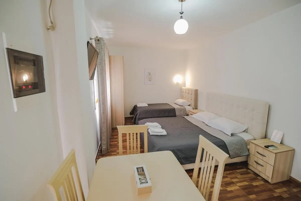 Rose Apartments كساميل