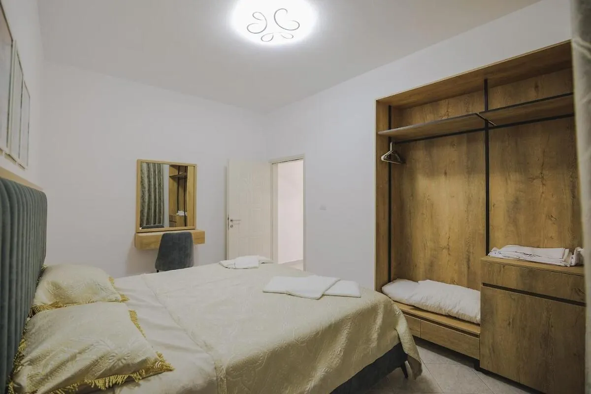 Rose Apartments كساميل